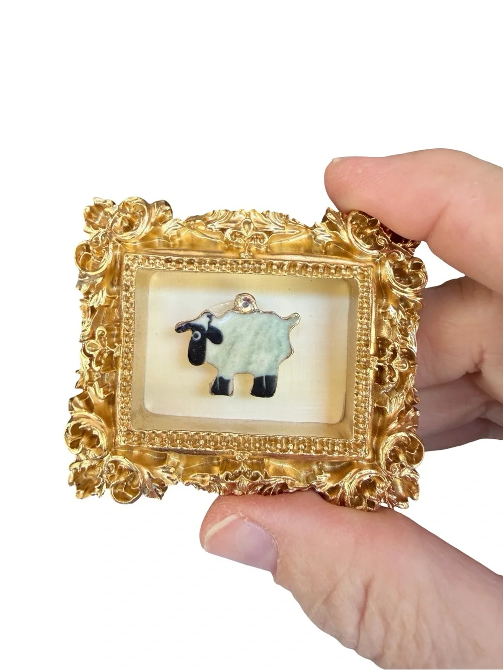 Set of 2 Mini Gold Framed Farm Animal Magnets – Sheep & Blue Cow
